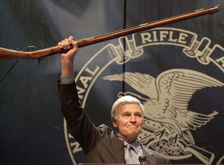 No quiero ser peliculero, y se como está el tema de los rifles semi-auto, Que nos intentaran prohibir 30