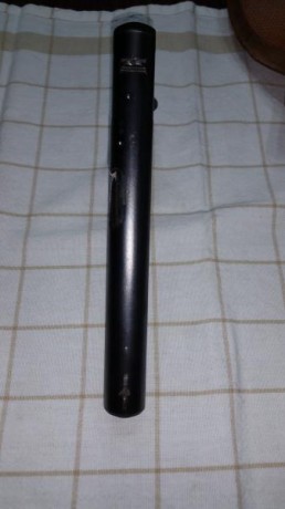 vendo   pistola. funda y portes 1300 €  calibre 9 milímetros en tiro libro de coleccionista envio incluido 100