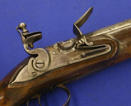 Voy a colocar unas fotos de un arma larga alemana de llave de mecha del siglo XVI. 102