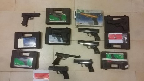 Veendo este lote complento de pistolas gamo y alguna que no lo es
Hay todo lo que se ve en la foto. Algunas 02