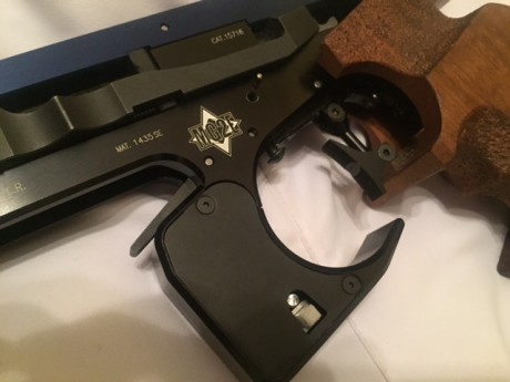 Hola compañeros.
Pongo a la venta mi Match gun del 22 lr. La compre nueva a ibergrips (Pablo García) en 11