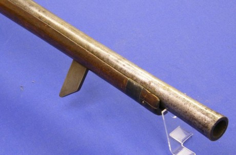 Voy a colocar unas fotos de un arma larga alemana de llave de mecha del siglo XVI. 112