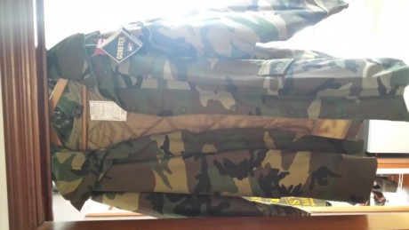 Pues La vendo sin estrenar, es original de goretex, con chaleco desmontable y capucha oculta en el cuello 02