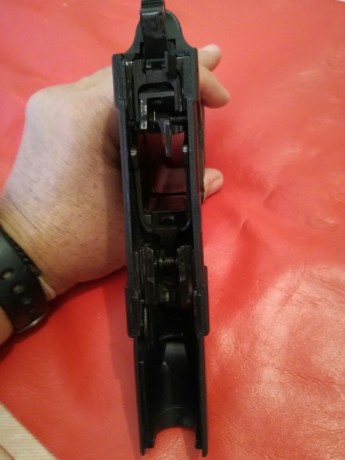 Buenas tardes compañeros, un amigo me a pedido que ponga a la venta su pistola Compact SP3 del calibre 10