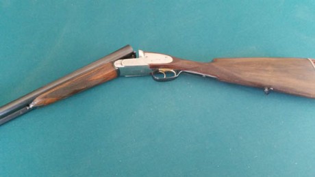 Vendo escopeta de caza VS 1969 modelo HISPANIA, cañones cromados. Muy buen estado, sin apenas uso en los 00