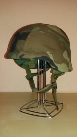 Vendo casco americano M-88 PASGT de paracaidista de kevlar balistico,fabricado por Stemaco, con funda 00