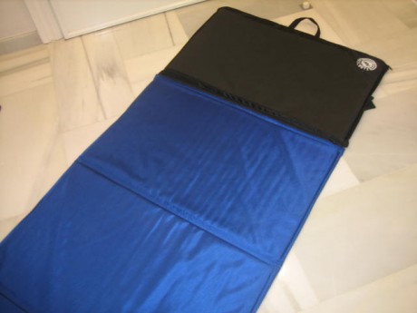 Hola, vendo esterilla para tendido marca ANSCHUTZ con muy poco uso, precio 40€. Solo entrega en mano, 00