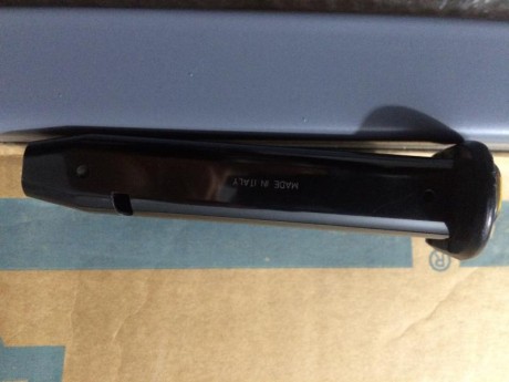 Vendo cargador original para la Walther P-99, calibre 9mm, metálico , 15 cartuchos.

Precio   30 €  . 00