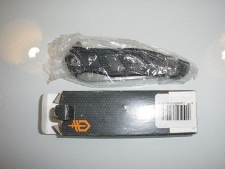 SE VENDEN ESTE LOTE DE DOS NAVAJAS NUEVAS SIN ESTRENAR.

COLD STEEL RECON TANTO, magnifica navaja de bolsillo, 11
