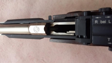 Hola a todos

Ésta es un arma que no abunda. Se trata de una Walther P88 Champion 9mm, modelo de competición 80