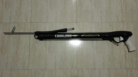 Se cambia Fusil de pesca submarina Cavalero Pedro Carbonell, está nuevo sin usar (no ha tocado el agua)en 00