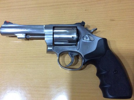 Vendo un precioso revolver Smith & Wesson modelo 67-6. Es un revolver del calibre 38, con soporte 02