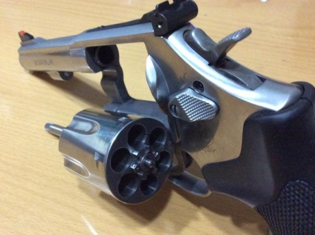 Vendo un precioso revolver Smith & Wesson modelo 67-6. Es un revolver del calibre 38, con soporte 01