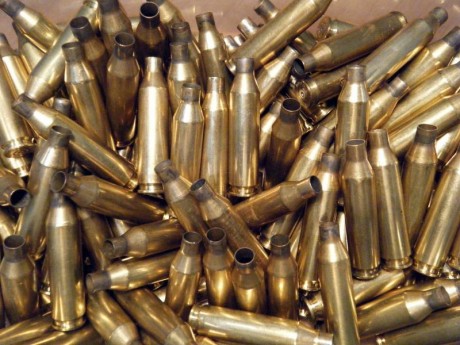 Lote completo formado por 119 vainas del 243 Win. Disparadas con rifle de cerrojo, un solo disparo. Está 00