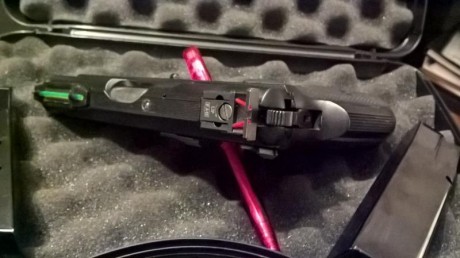Se vende CZ 75D, 9mm parabellum.

En perfecto estado

Ligera, precisa y fiable.

Una de las pistolas mejores 01