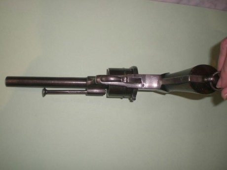 vendo revolver en muy buen estado, de la Fabrica de Durango cal. 11 mm. inscrito en el libro de coleccionista 00
