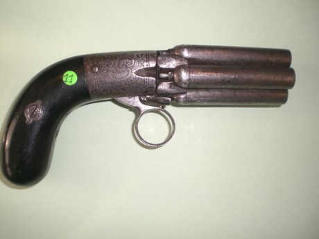 vendo avispero Mariette (Belgica) de cinco cañones damasquinos, cal. 9 mm. año aprox. de fabricacion 1840, 01