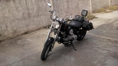 La vendo por cambiarme a una Vulcan S 650. La moto va perfectamente, tiene 17.500 km.

Es una Daelim Daystar 00