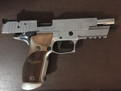 Hola buenas, un amigo me ha pedido que le ponga en venta estas armas por falta de tiempo para practicar 11