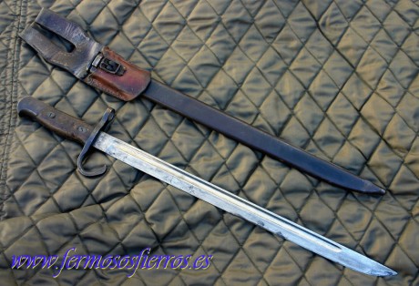busco bayoneta arisaka tipo30,la de la guarda en cruz.
a precio razonable,y en buen estado,que no este 80