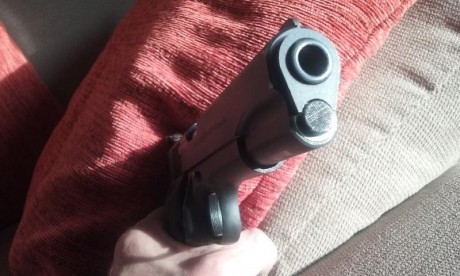 Hola:pongo en venta Llama Max II L/F 9 pb. con un cargador doble hilera perfecta de estética y funcionamiento.
El 00