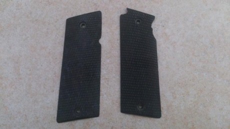 Hola, vendo unas cachas de madera originales en muy buen estado de la pistola Star modelo A. Están en 00