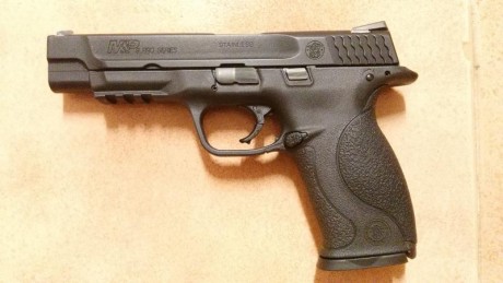 Vendo pistola Smith&Wesson mp9 pro, la pistola esta en excelente estado, se pinto la corredera y el 02