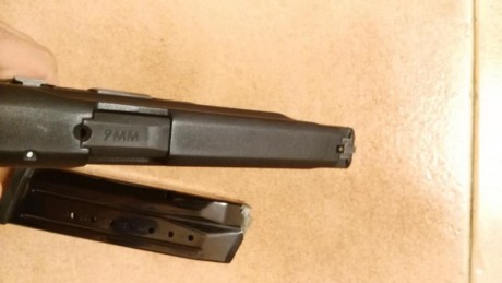 Vendo pistola Smith&Wesson mp9 pro, la pistola esta en excelente estado, se pinto la corredera y el 00