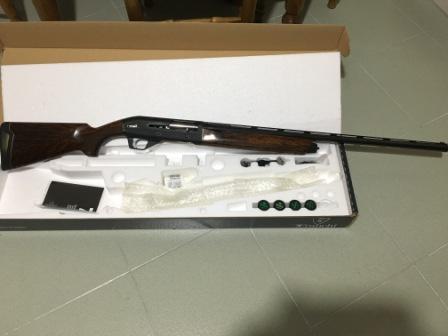 Vendo franchi fast pro del calibre 12-70. Tiene choques del 1 al 5, tiene cañón de 71 cm con punto de 02
