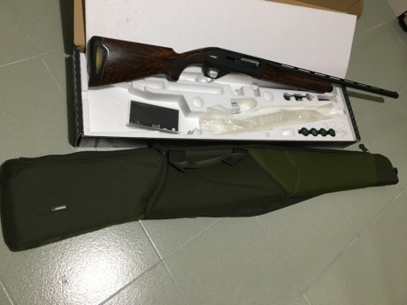 Vendo franchi fast pro del calibre 12-70. Tiene choques del 1 al 5, tiene cañón de 71 cm con punto de 00