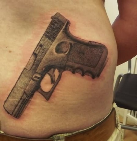 Pues eso, ma a llegado al móvil vía wasap una foto de un tatuaje y como pongo en el titulo no se si calificarlo 31
