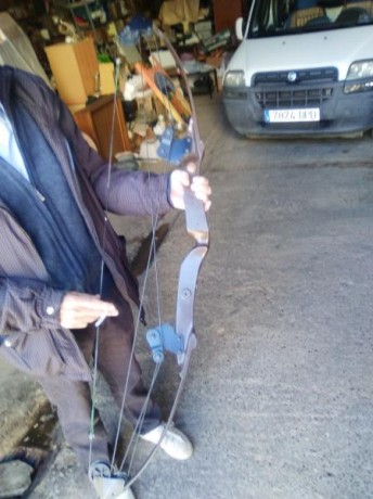 Pues eso otra pieza que va saliendo, buenas Navidades a todos, es un arco de poleas, Bear hunter, le faltan 00