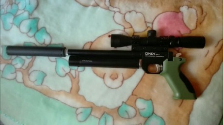 Vendo pistola pcp Onix Ps1, con adaptador y moderador de sonido, visor de pistola de 2-7 aumentos y con 01