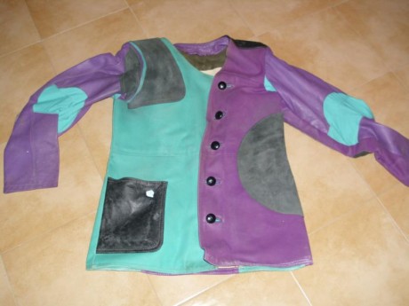  V E N D I D O 

Vendo chaqueta de tiro de la marca "Sauer", talla "48/50", usada, 01