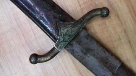 Feliz año a todos. Cuelgo aquí las fotos de 8 armas blancas de un familiar para vender. 
VENDIDO 52