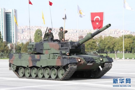 Leopard 2 en Siria:

Los Leopard 2 Turcos (Leopard 2 A4) están operando activamente en la guerra en Siria: 01