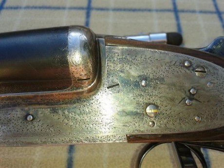 vendo escopeta visctor sarasqueta modelo 215, fabricada en los años 20, buen estado, toda orijinal, expulsora, 01