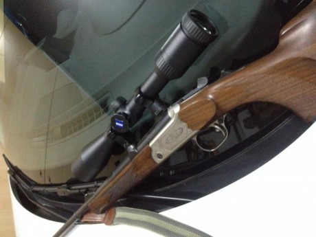 Hola, 

Pongo a la venta Rifle monotiro de la marca Merkel nuevo, sólo dos tiros. Calibre 6,5x65R monturas 00