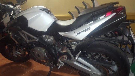 Se vende por falta de uso.

Todas las revisiones en el servicio oficial de Aprilia - Murcia . 
Con posibilidad 00