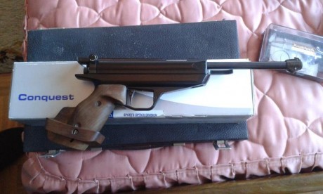 Vendo pistola de aire 4,5 Feinkberwau 80 como nueva en su maletín original 290 euros , también tengo una 00