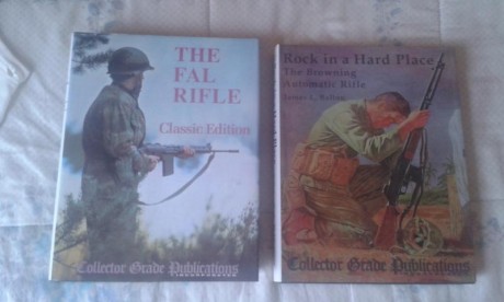 Vendo el libro mas completo que se ha escrito sobre el fusil FAL . en gran formato , son tres tomos concentrados 00