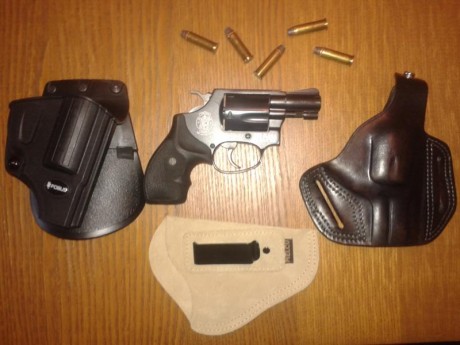 Se vende revolver dos pulgadas Sw modelo Airweight de solo 490 gr con los 5 cartuchos incluidos. Es ideal 02