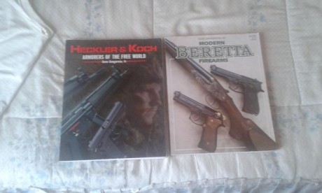 Vendo libro con la historia de la firma HK y otro con la historia de la firma BERETTA, describe  todas 00