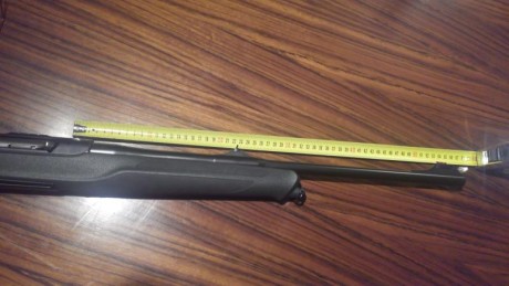 Los 5 cm. extras de cañón, aumentan la velocidad de salida en 10 m/s por cada cm.,con un total de 50 m/s 10