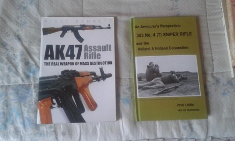 Vendo libro sobre los fusiles de francotirador SMLE fabricados por la fabrica HOLLAND HOLLAND  en la II 00