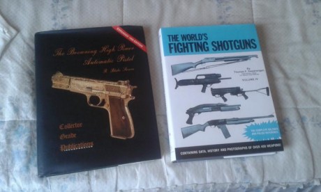 Vendo libro sobre la pistola FN BROWNING GP 35 toda su historia con todos los modelos y variantes producidas 00