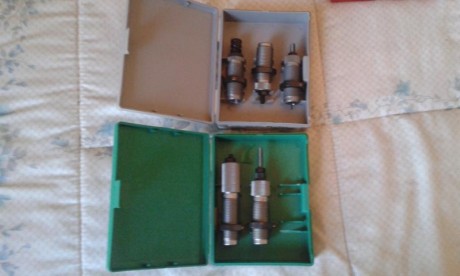 Vendo prensa de mano LEE nueva 40 euros  VENDIDA
Dies hornady 7mm-08 30 euros VENDIDOS
dies lee 7mm-08 00