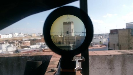 ...Hola.

Quiero pasar al siguente nivel de visores, y me he fijado en este visor:

IOR VALDADA TERMINATOR 81