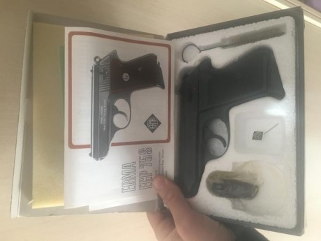 Hola,
pongo a la venta esta preciosa detonadora, 
como recién comprada...caja original, bocacha, cepillo,
Y 50