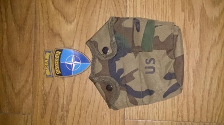 Vendo pantalón de invierno boscoso original del Ejército de Tierra. Talla 1C.
Funda de cantimplora original 00
